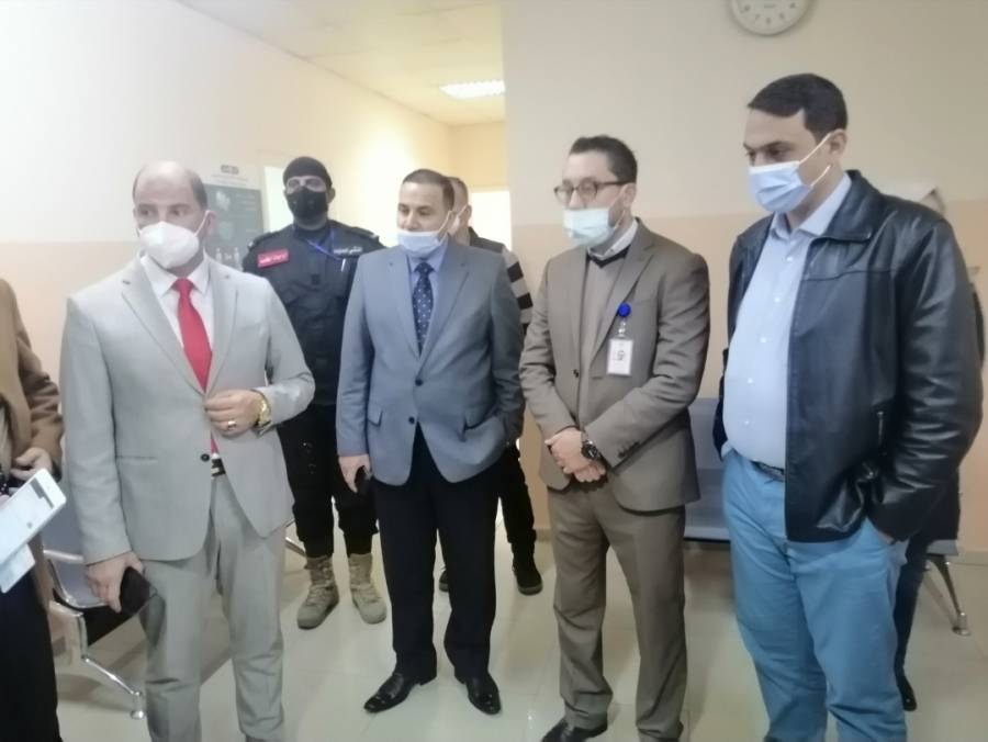 محافظ جرش يتفقد مركز اللقاح في مستشفى جرش الحكومي...صور