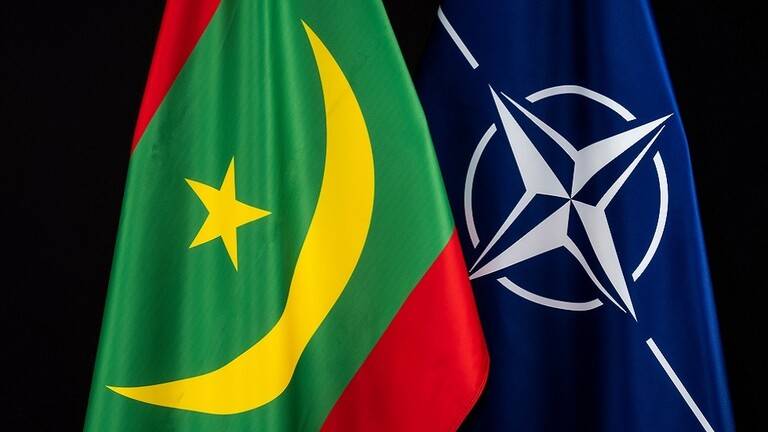 أول رئيس موريتاني يدخل مقر حلف الناتو