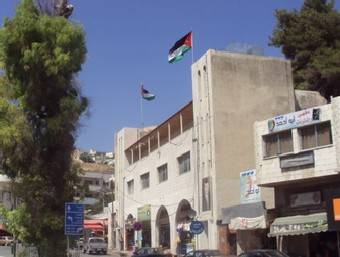 بلدية عجلون تؤكد جاهزيتها للتعامل مع الظروف الجوية السائدة