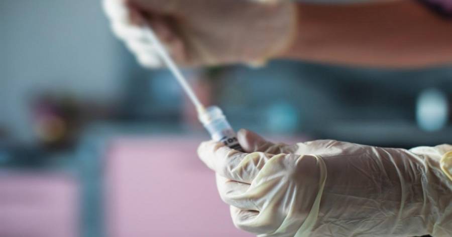 الصحة: شمول الأشخاص تحت 60 عاماً لأخذ لقاح كورونا