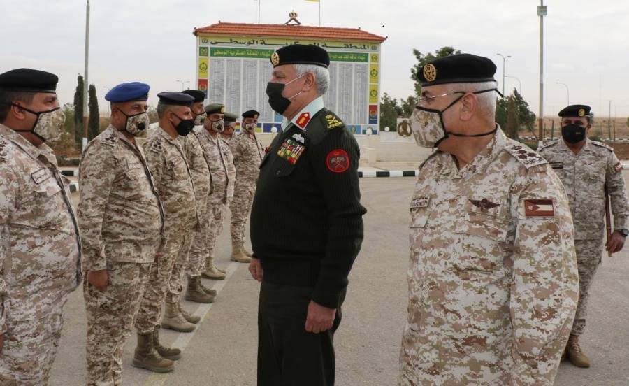 الحنيطي لمرتبات المنطقة العسكرية الوسطى بذل أقصى الجهود لحماية الوطن