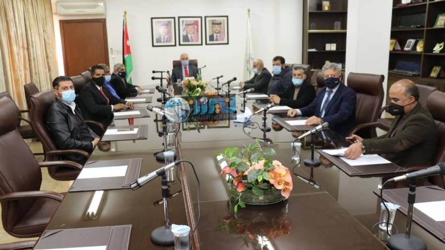 وزير الزراعة داودية يشيد بدور   المتقاعدين العسكريين في بناء الوطن