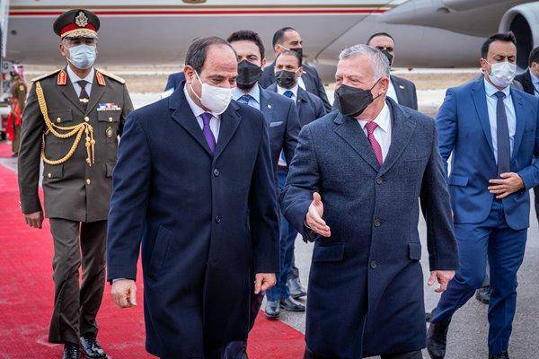 الرئيس المصري يغادر الأردن