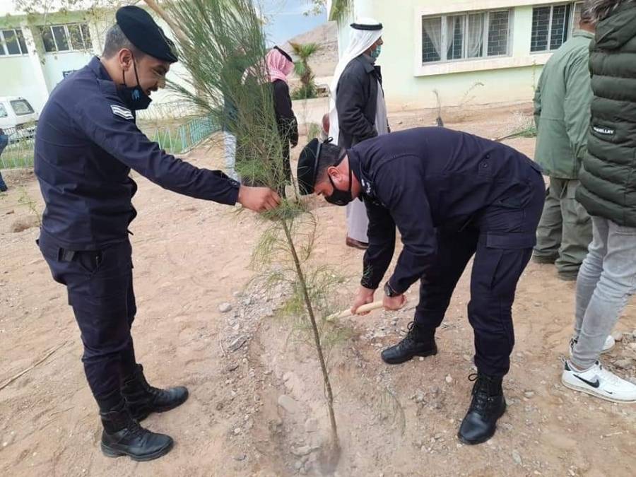 الاحتفال بيوم الشجرة وتخريج المشاركين بدورة أصدقاء الشرطة