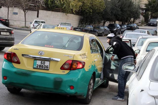 Taxi drivers hail decision of lifting Friday curfew