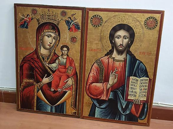 Lebanon returns two stolen 18thcentury icons to Greece