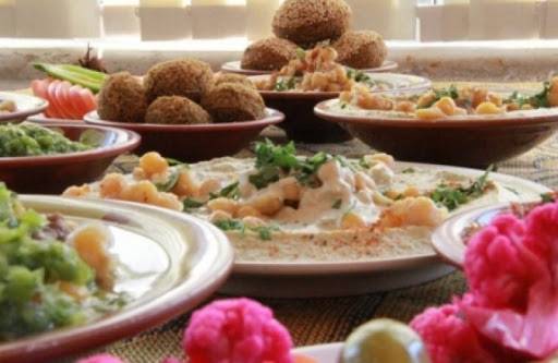 عاجل : مبيعات المطاعم الجمعة تشكل 40 من مبيعات الأسبوع