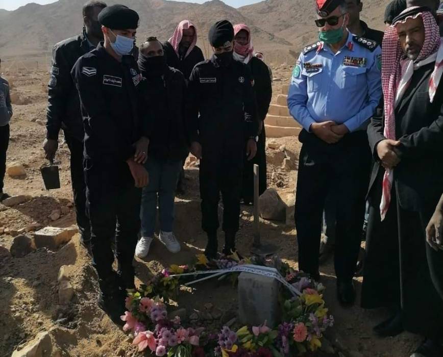 الأمن العام يشيع جثمان الوكيل عطاف النجادات