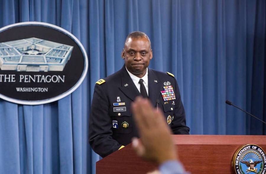 «أوستن» أول أمريكي من أصل أفريقي وزيراً للدفاع