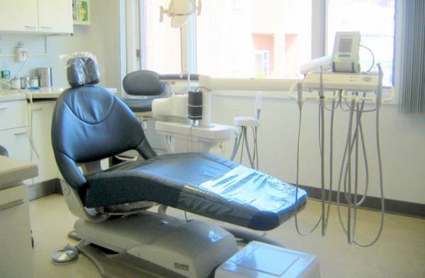 مطالبات بتشديد الرقابة على إعلانات مشبوهة لعيادات طبية