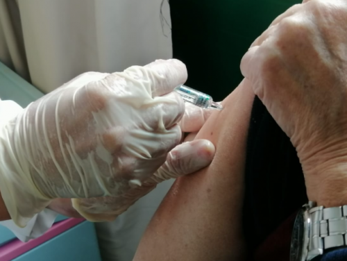 300 ألف شخص سجل لأخذ لقاح كورونا و أكثر من 30 ألف تلقاه و لا بلاغات حول المضاعفات