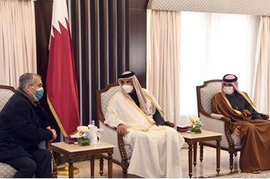 أمير قطر يستقبل وزير الداخلية