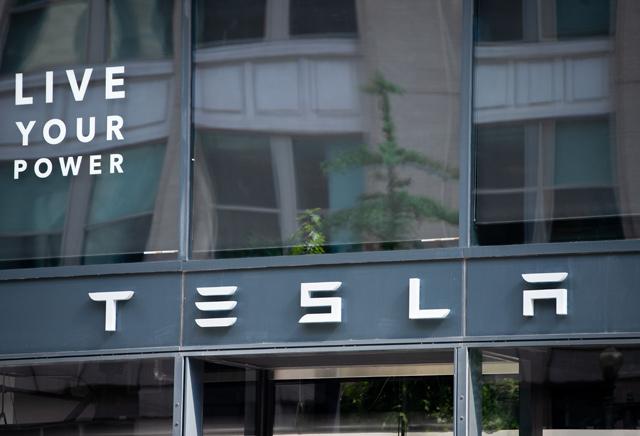 Tesla sues former employee for allegedly stealing confidential files