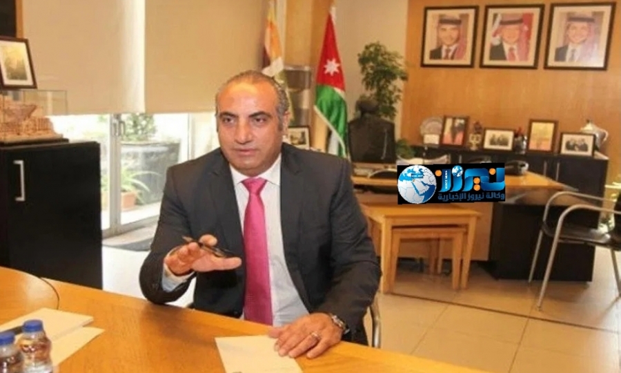 الشواربة : يعتذر لـابو علي  ويوجه بإعادة الكتب التي تم مصادرتها