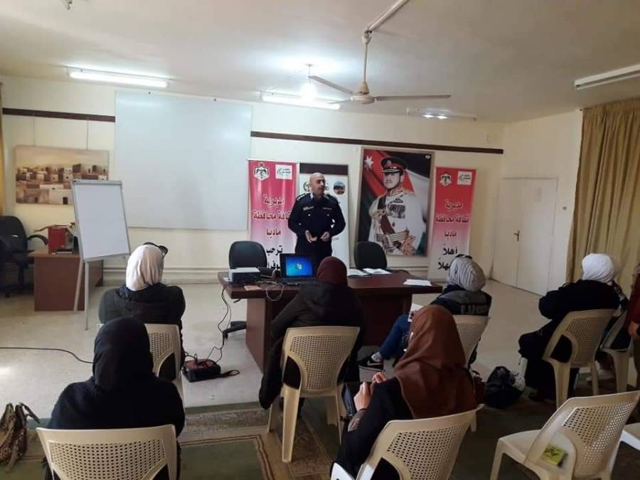 «مبادرة المرأة الآمنه»