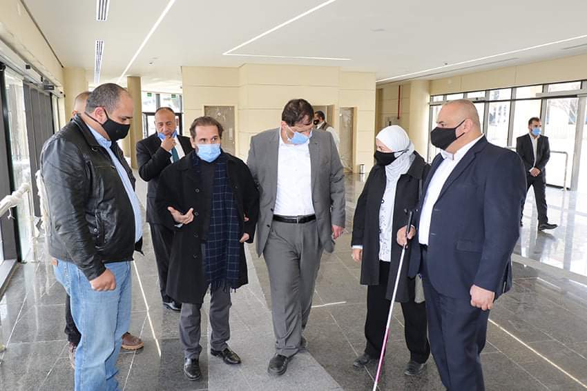 الامير مرعد بن رعد يتفقد سير العمل  في محطات ركاب  الباص السريع