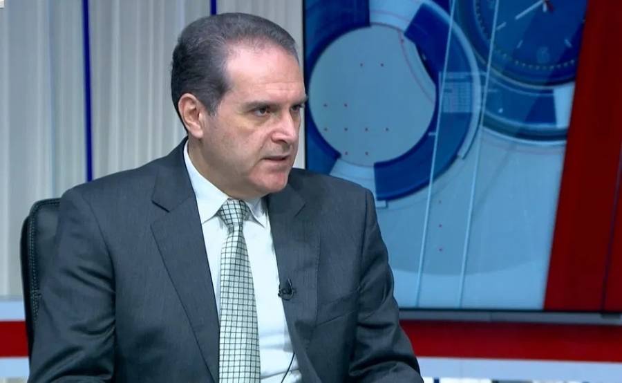 الهواري يدعو لفتح باب التلقيح ضد كورونا أمام الجميع