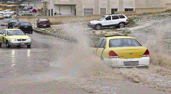الدفاع المدني يحذر من السيول والانزلاقات