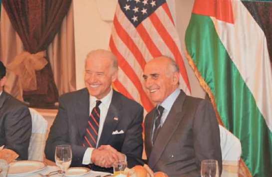 هذا ما قاله الرئيس الأمريكي بايدن عن  لـ منيب المصري