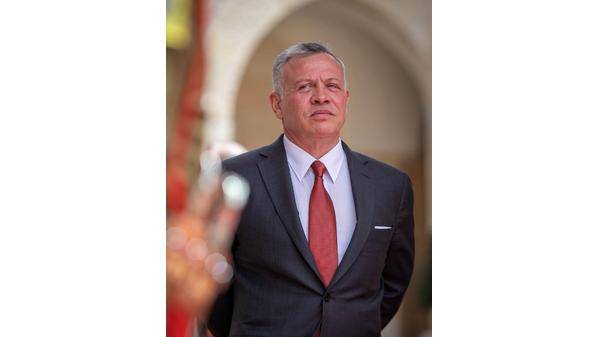 الديوان الملكي مهنئًا الملك بعيد ميلاده : ماضون قُدمًا لمئوية الأردن الثانية بقيادتـكــم وبـرؤيتـكــم الثـاقـبـــة