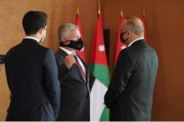 الخصاونة يهنئ الملك بعيد ميلاده