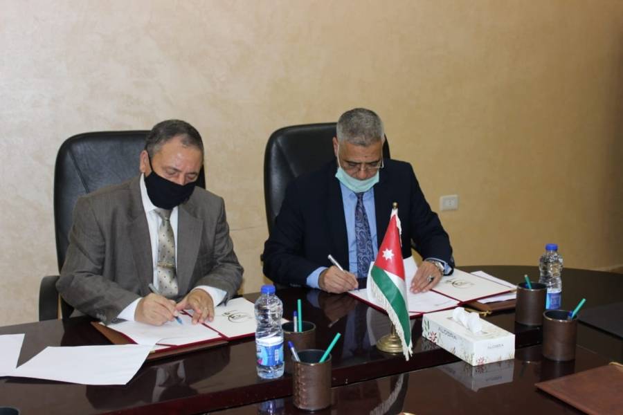 توقيع مذكرة تفاهم بين جامعة الطفيلة التقنية ومركز الثريا للدراسات