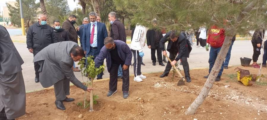 مدينة الامير محمد تحتفل بعيد الشجرة... صور