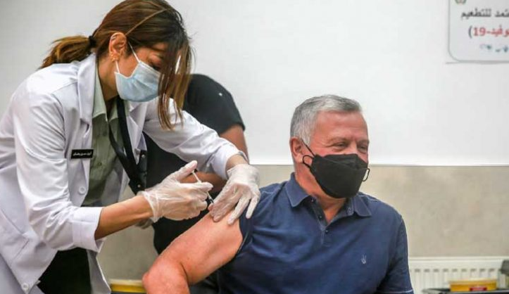 عاجل : لماذا تقصّد الملك إبلاغ الأردنيين عن أعراض اللقاح التي ظهرت عليه؟