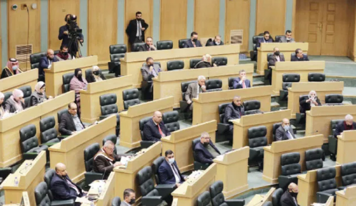 قانونية النواب تمنح صفة الضابطة العدلية لموظفين بدائرة الأراضي