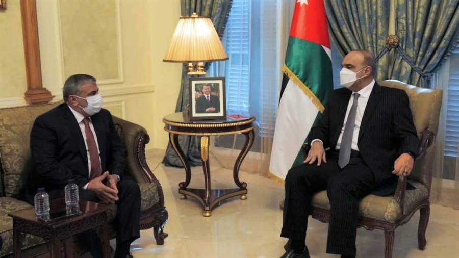 الخصاونة يستقبل رئيس اتحاد المقاولين العرب