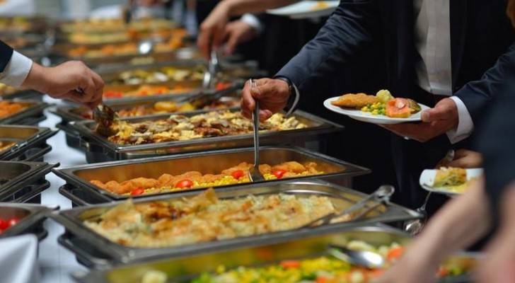 تجارة الأردن : 100 ألف عامل في قطاع المطاعم والحلويات