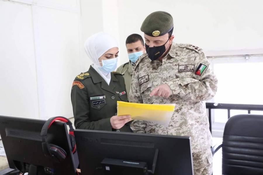 العميد الطبيب عميش  يتفقد سير عمل المنصة الإلكترونية وعيادة المتابعة عن بعد..