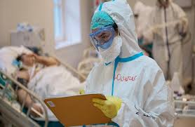 الإمارات: 12 وفاة جديدة بفيروس كورونا