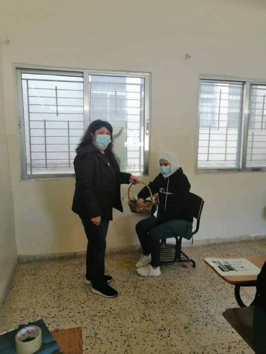 نيروز ترصد إستقبال طالبات مدرسة الفحيص الثانوية الشاملة للبنــات_ صور