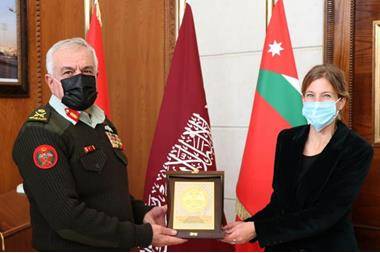 الحنيطي يستقبل السفيرة السويدية