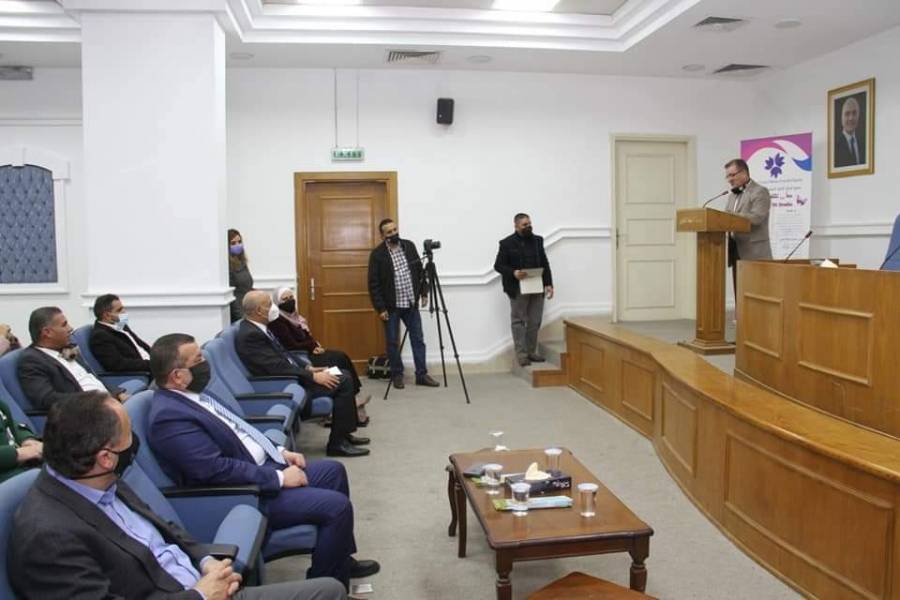 محاضرة توعوية في البلقاء التطبيقية حول مرض  التليف الكيسي اسبابه وطرق الحد من انتشاره 