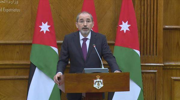 الصفدي: سنعمل بشكل مكثف مع إدارة بايدن لضمان الوصول إلى السلام