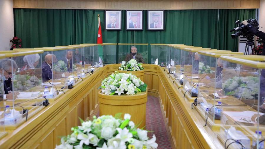 زراعة الأعيان تلتقي وزير المياه والري