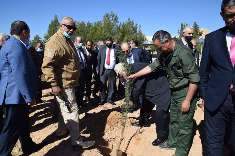 وزير الزراعة يشارك  الجامعة الهاشمية الاحتفال  بعيد الشجرة