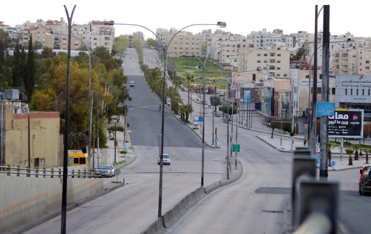 مخاوف اقتصادية...هل تعود الحكومة إلى الإغلاقات؟