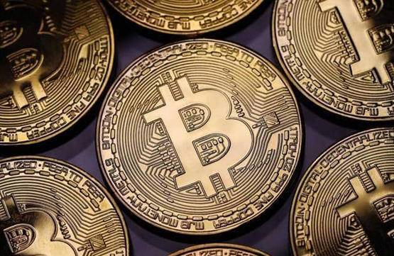 تويتر يفجر مفاجأة عن بتكوين