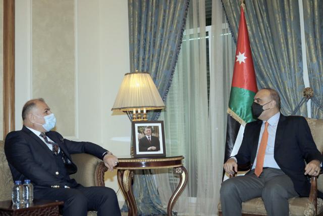 PM calls for expediting strategic projects between Jordan and Iraq