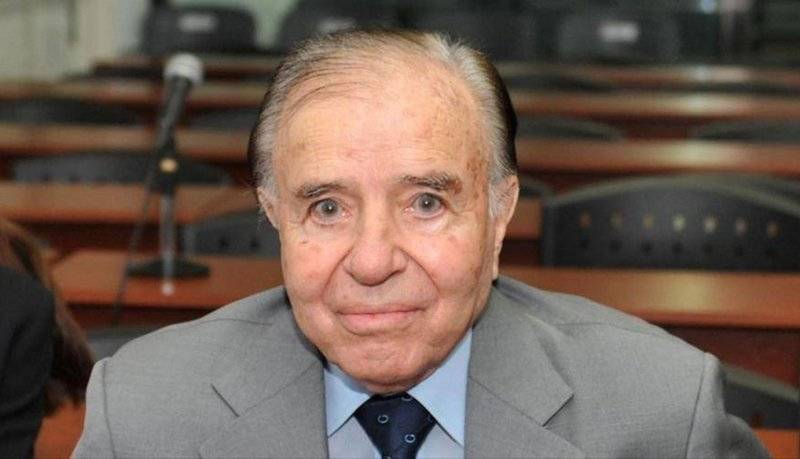 رحيل الرئيس الأرجنتيني السابق كارلوس منعم.. من أصول سورية.