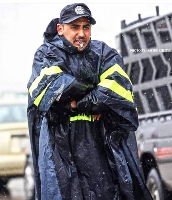 مديرية الأمن العام تعلن حالة الطوارئ للتعامل مع الحالة الجوية المتوقعة وترفع من جاهزيتها   .