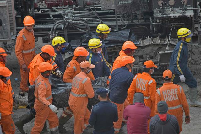 First bodies recovered from Indian flood disaster tunnel