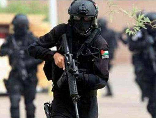 عاجل || ‏‏إصابة ثلاثة من مرتبات مكافحة المخدرات بعد مقاومة مجموعة من الاشخاص في  المفرق