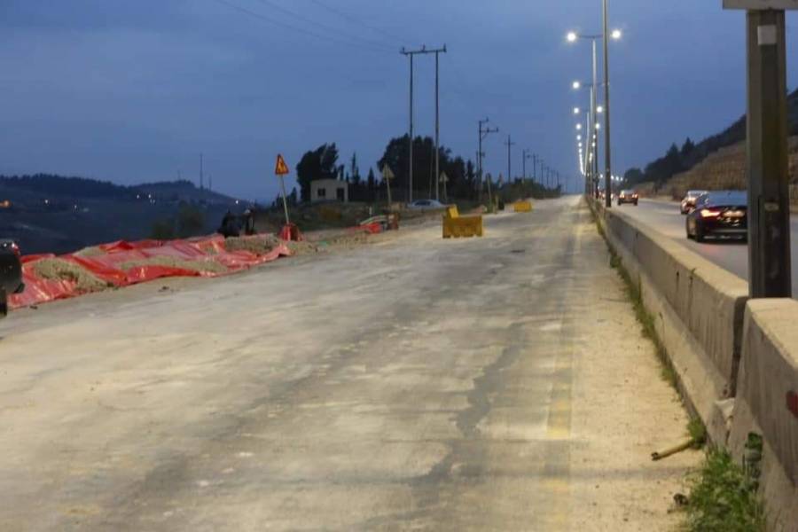 الاشغال: فتح طريق جرش بعد إنهاء الاعمال الاساسية في منطقة الانزلاق.