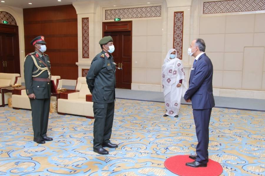 الردايدة يقدم أوراق اعتماده سفيرا للمملكة لدى السودان