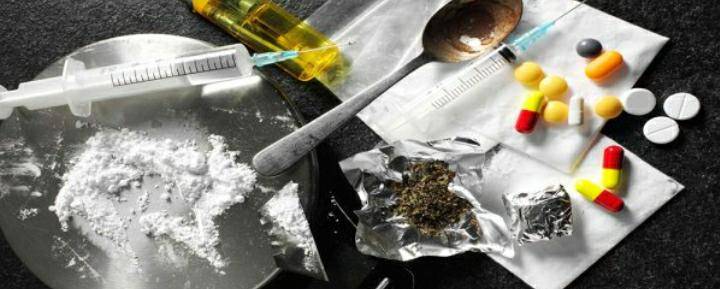 الجمارك تحبط تهريب (6) كغم من مادة جوكر