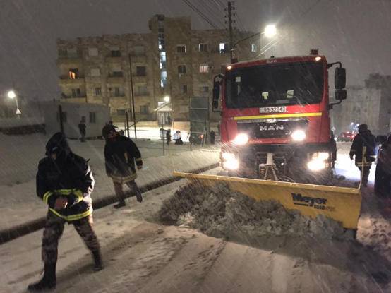 الامن العام :  كل من يخرج يعرض نفسه والاخرين للخطر